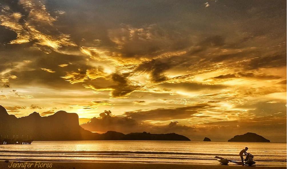 Sunset views for relocation in the Philippines 