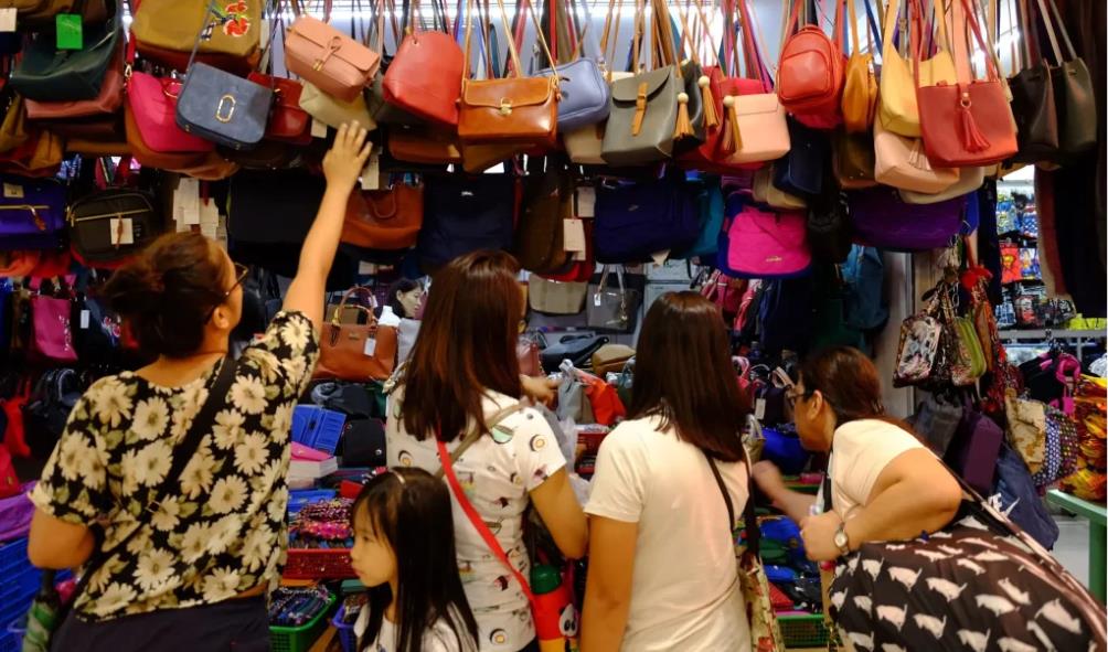 Local market tours in the Philippines 