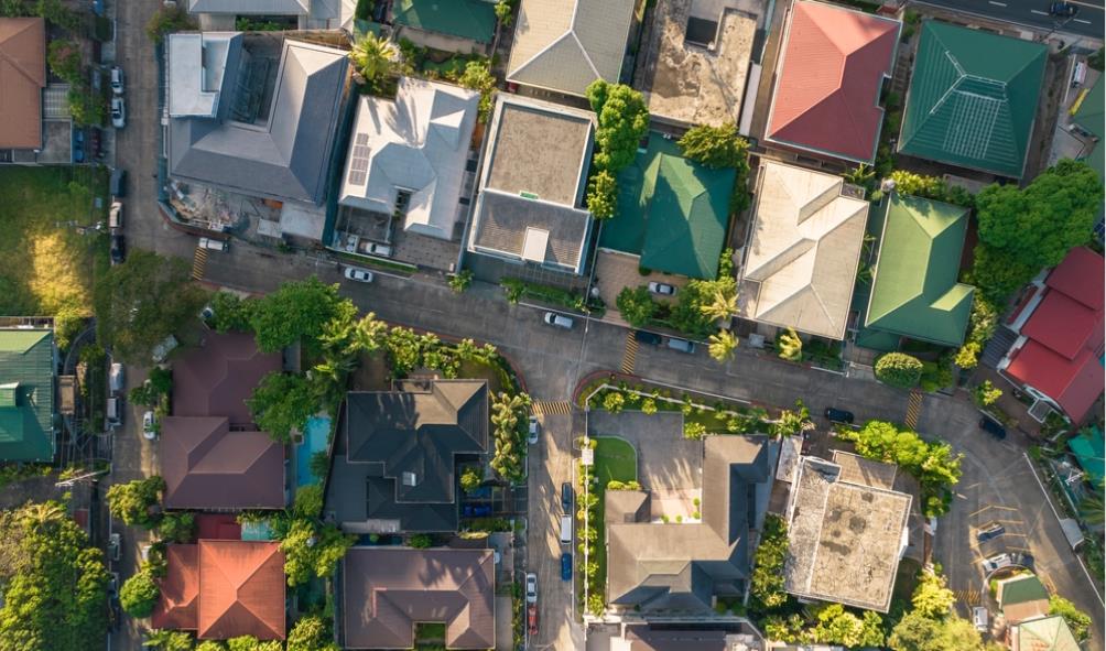 renting vs buying pros and cons Philippines 