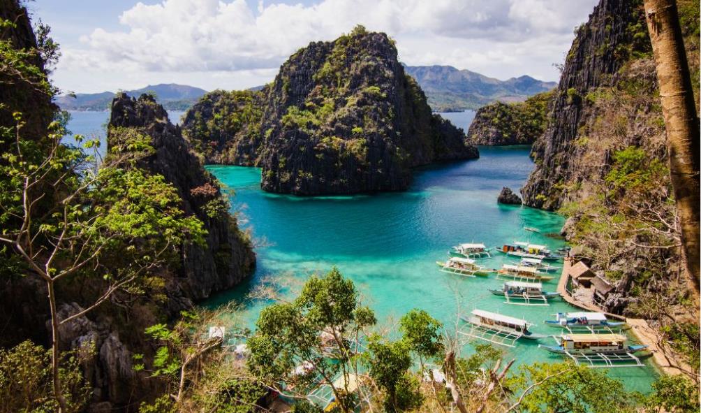 Solo travel activities Philippines