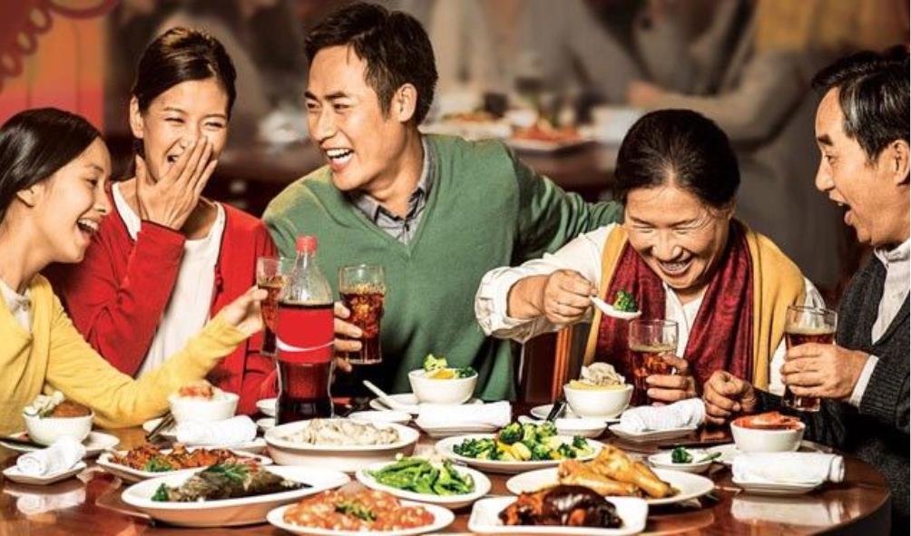 Filipino meal sharing customs 