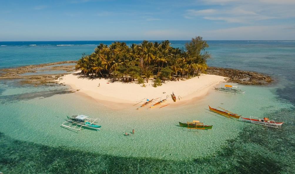 Philippines mountain trekking 