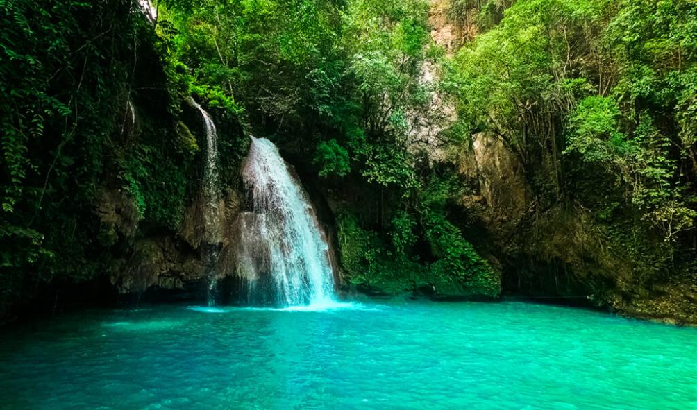 forest trails trekking Philippines 