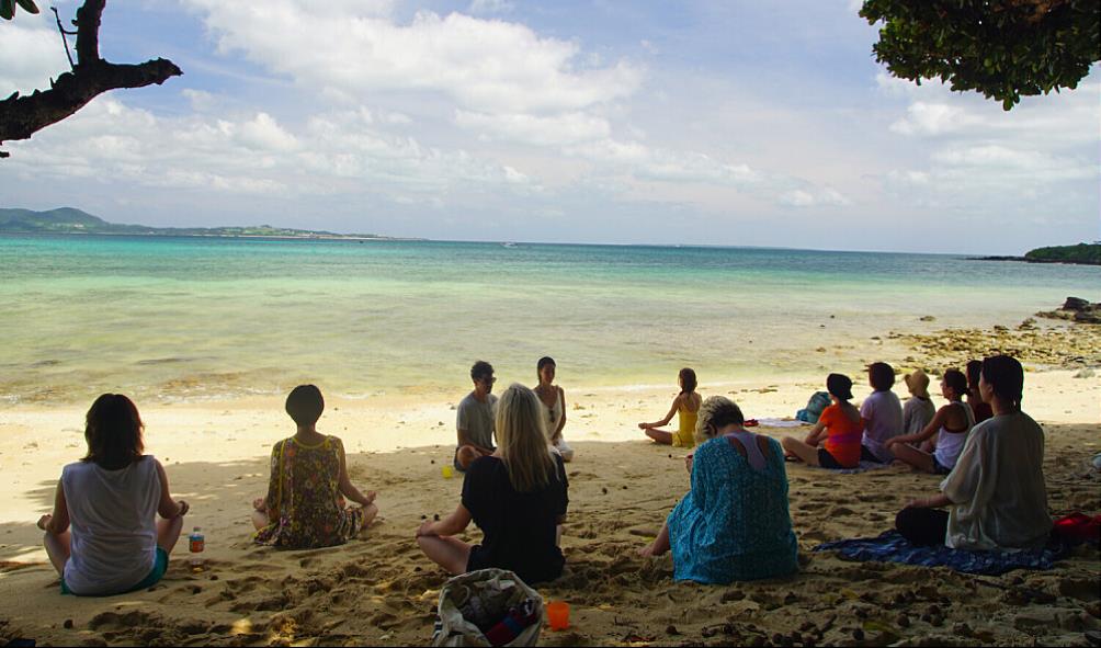 Relaxing island environment 