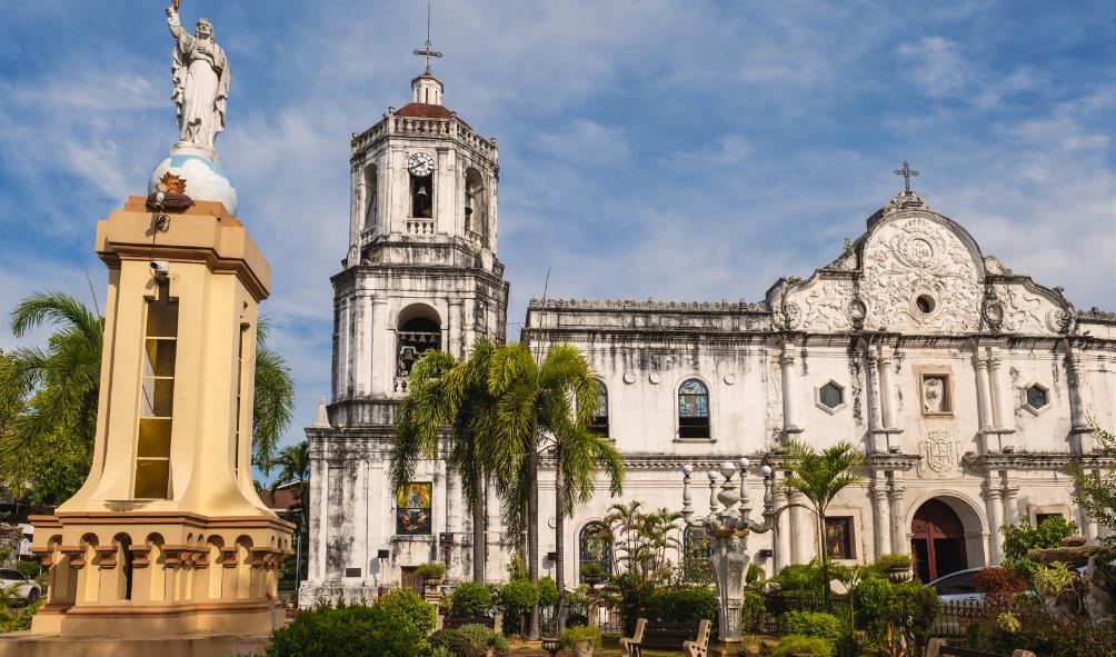 Philippines island exploration 