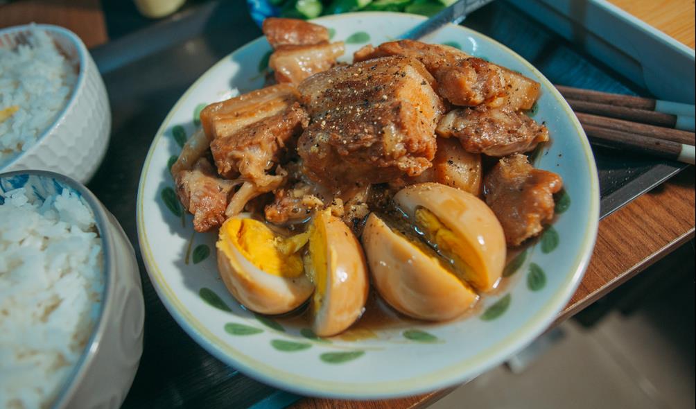 Filipino food and tradition